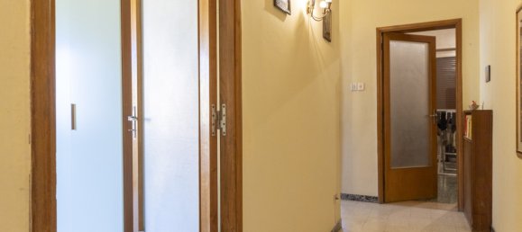 3 bedrooms Apartment in Macerata, Italy No. 232221 8