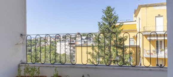 3 bedrooms Apartment in Macerata, Italy No. 232221 3