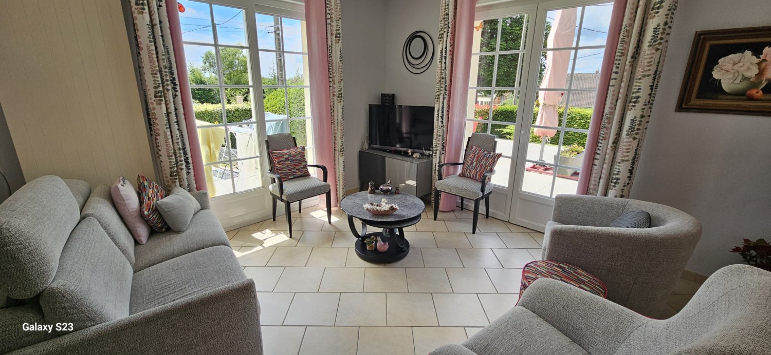 4 bedrooms House in Sains-en-Amienois, France No. 264398