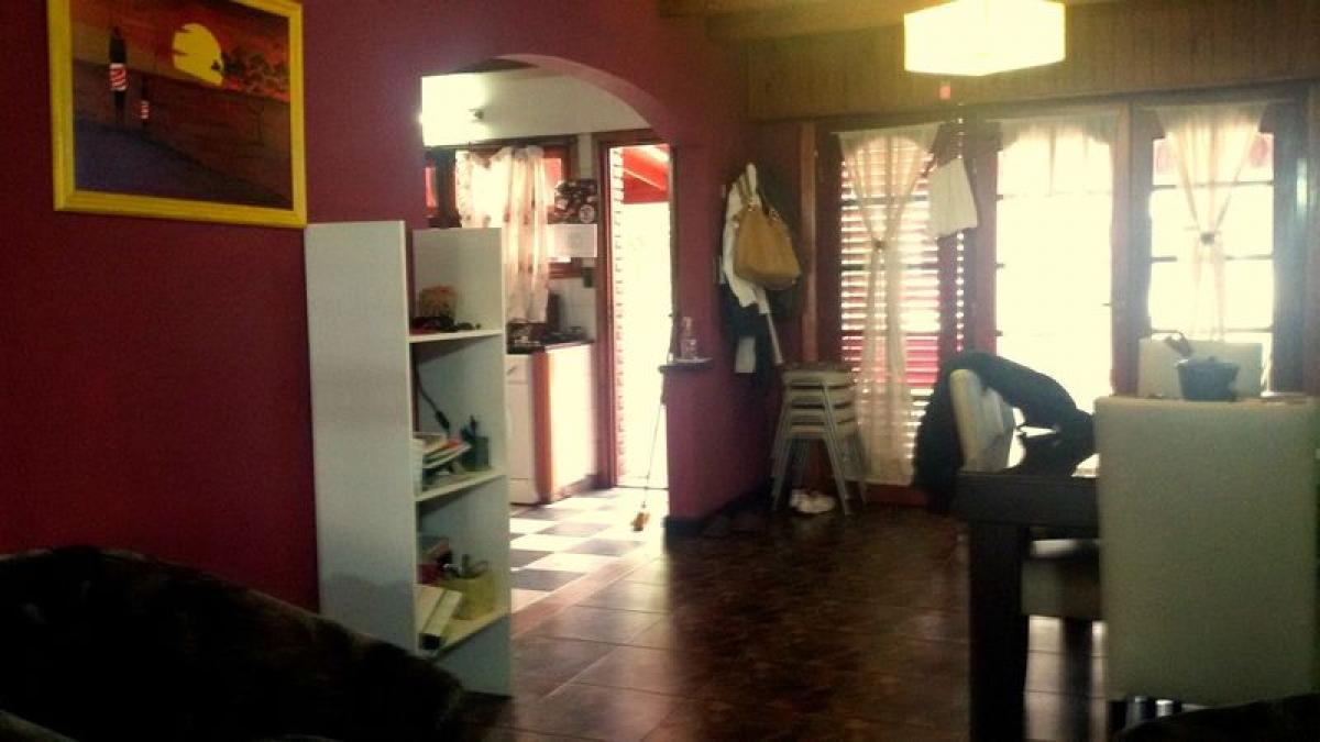 3 bedrooms House in Mar del Plata, Argentina No. 103477