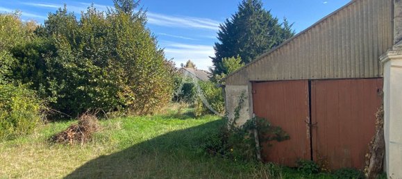 3 Schlafzimmer Haus in Neuille-Pont-Pierre, France, Nr. 85797 4