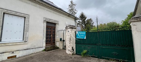 3 Schlafzimmer Haus in Neuille-Pont-Pierre, France, Nr. 85797 11