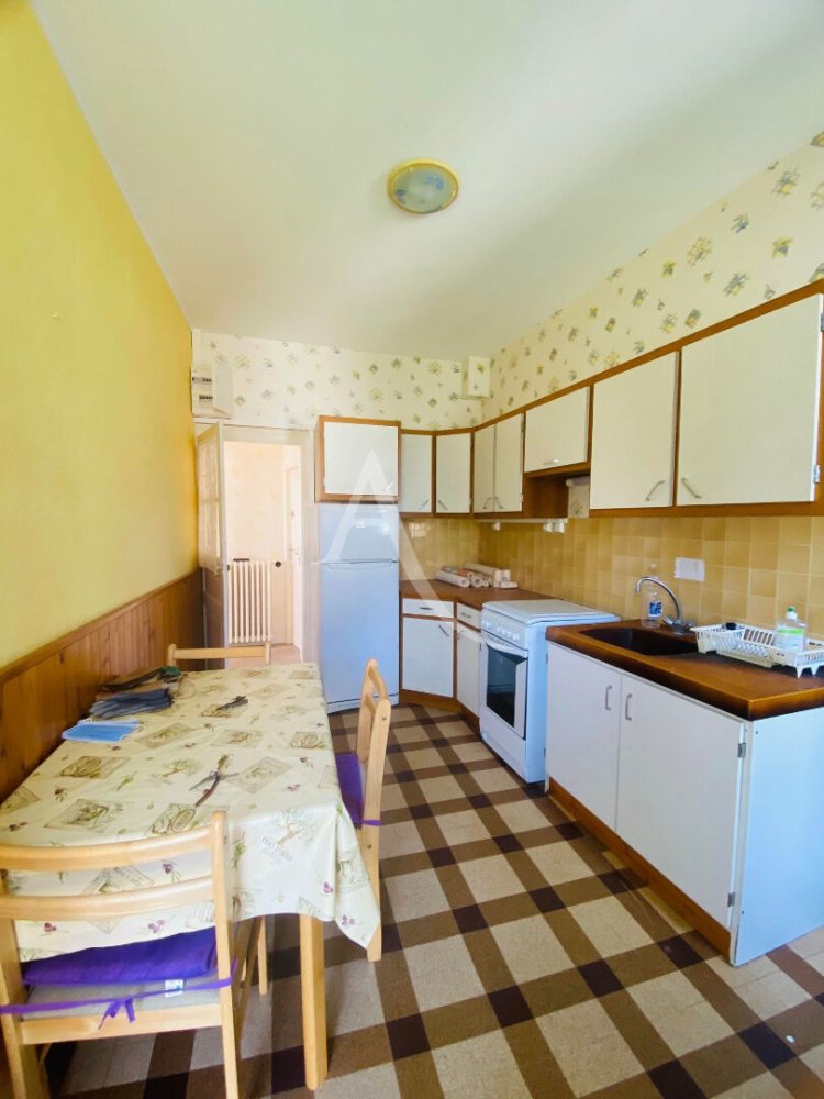 3 Schlafzimmer Haus in Neuille-Pont-Pierre, France, Nr. 85797