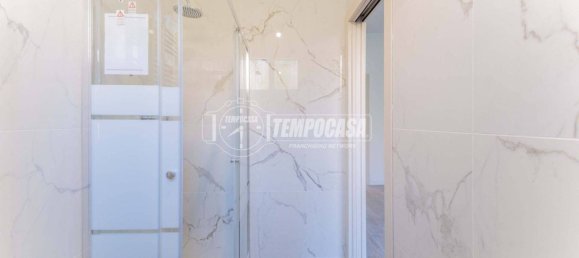 2 bedrooms Apartment in Milan, Italy No. 319882 13