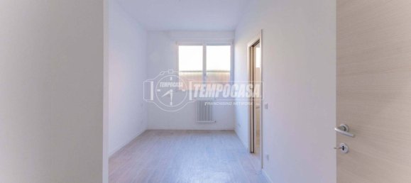 2 bedrooms Apartment in Milan, Italy No. 319882 7