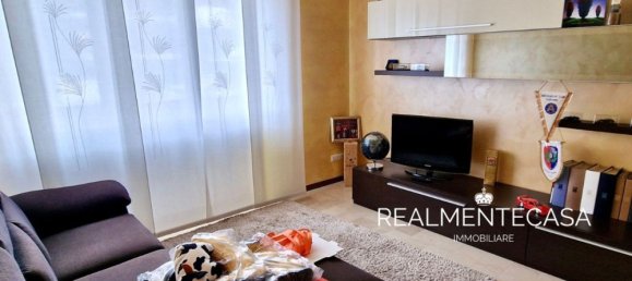 2-salle Appartement à Vigevano, Italy No. 110480 5