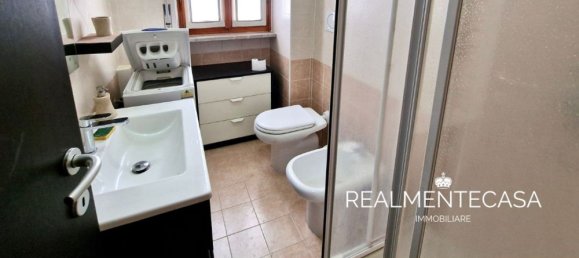 2-salle Appartement à Vigevano, Italy No. 110480 15