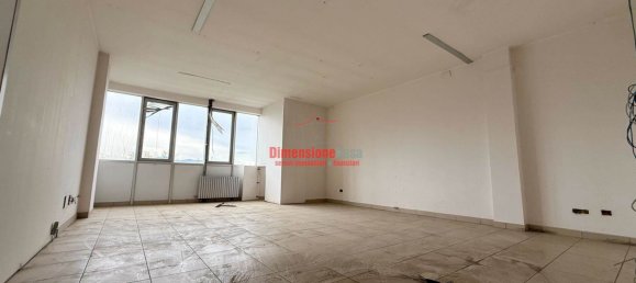 2 rooms Office in Nola, Italy No. 113032 11