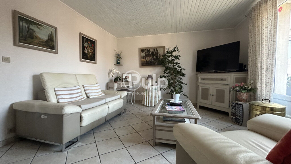 3 bedrooms Apartment in Harnes, France No. 285308