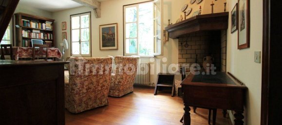 4 Schlafzimmer Villa in Quattro Castella, Italy, Nr. 80526 3