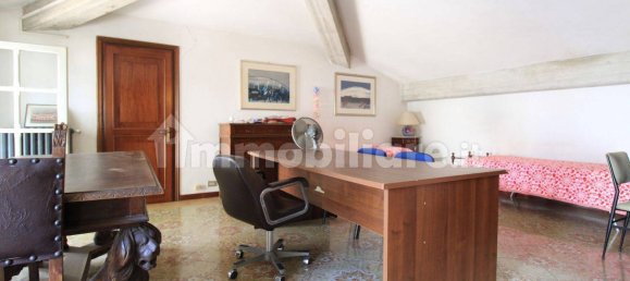 4 Schlafzimmer Villa in Quattro Castella, Italy, Nr. 80526 5