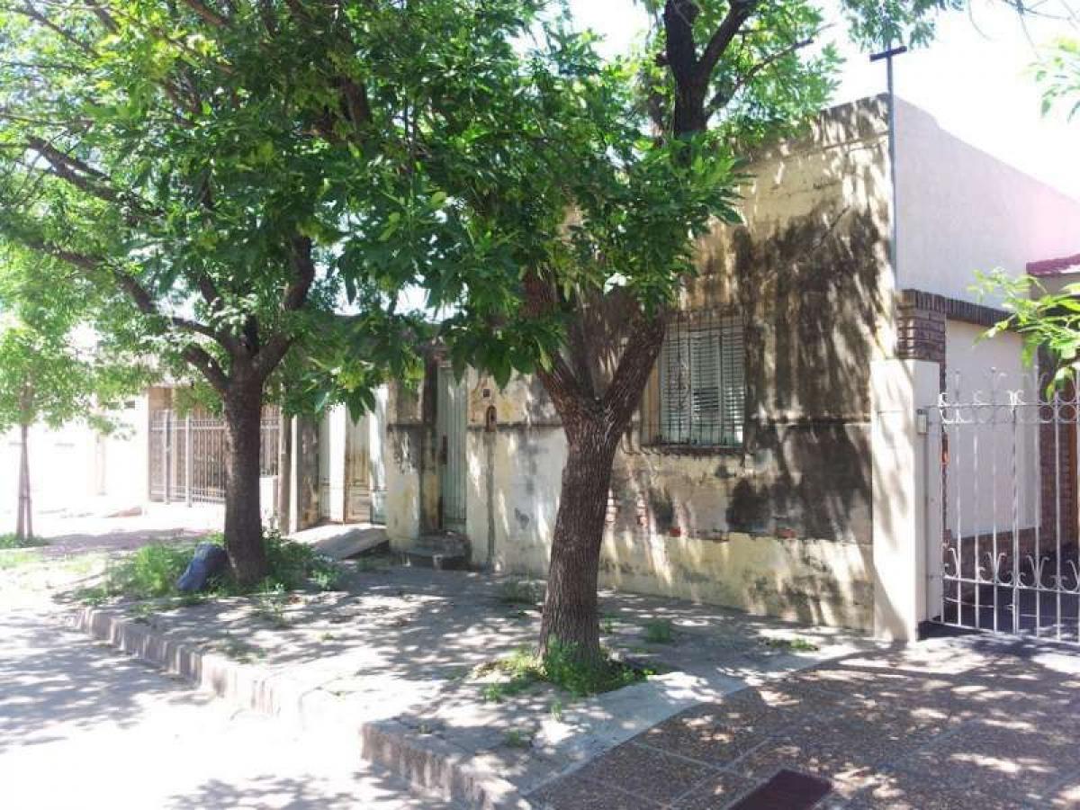 Casa de 2 dormitorios en Córdoba, Argentina No. 16085