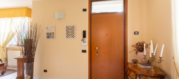 4 rooms Villa in Bollate, Italy No. 16843 3