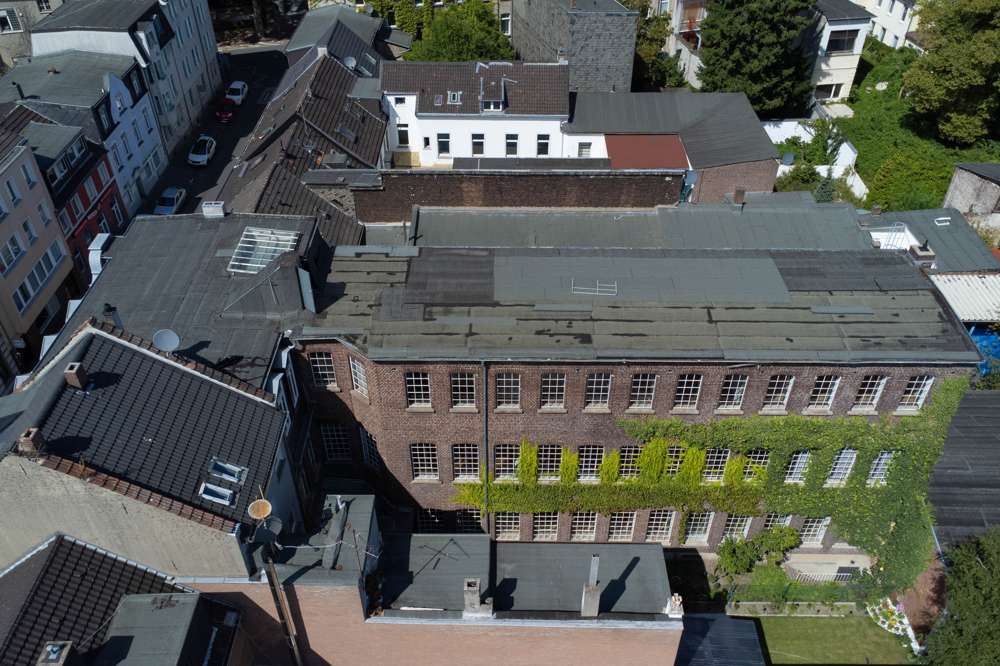 Bâtiment à Krefeld, Germany 732m² No. 266647