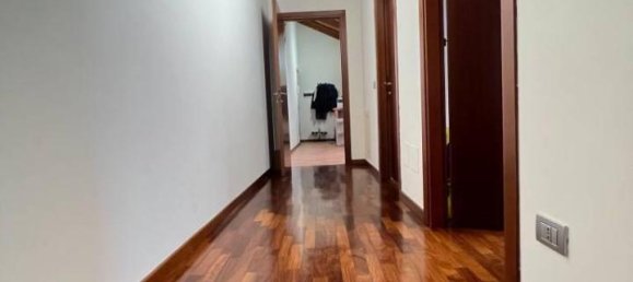 3غرفة شقة في Comazzo, Italy رقم 29935 5