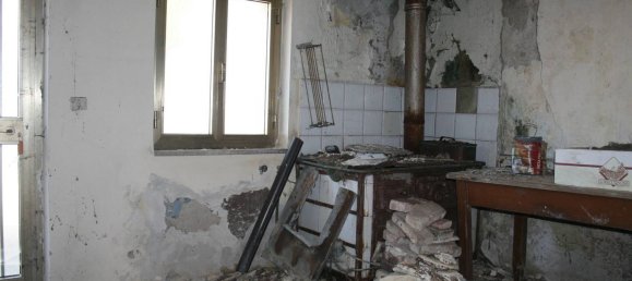 Дом с 15 спальнями в Удине, Италия № 327409 5