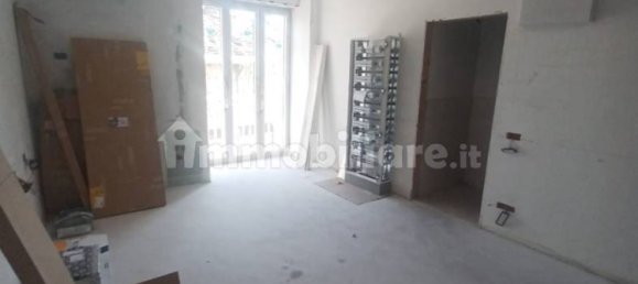 Квартира с 5 спальнями в Ро, Италия № 309407 4