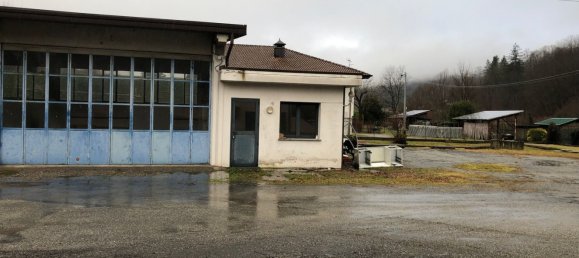 130m² Warehouse in Cremenaga, Italy No. 186957 12