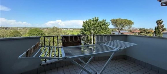 3 bedrooms Penthouse in Rome, Italy No. 359149 12
