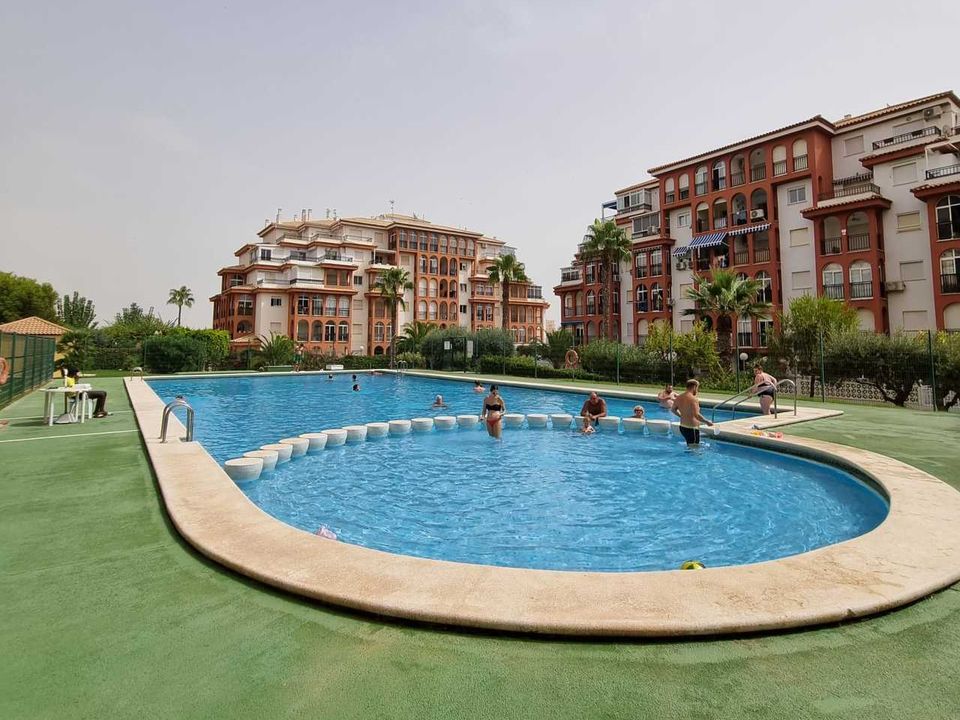 Apartamento T2 em Torrevieja, Spain N.º 181762