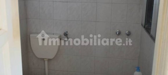 Здание с 5 комнатами в Ачиреале, Италия № 373026 8