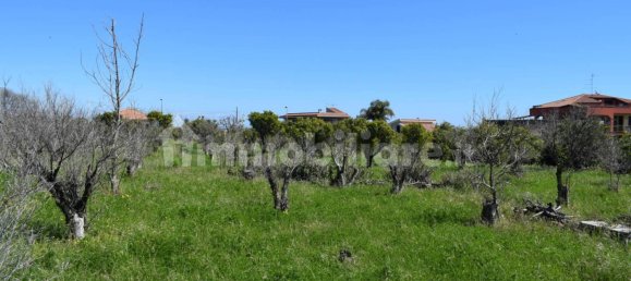 Здание с 5 комнатами в Ачиреале, Италия № 373026 2