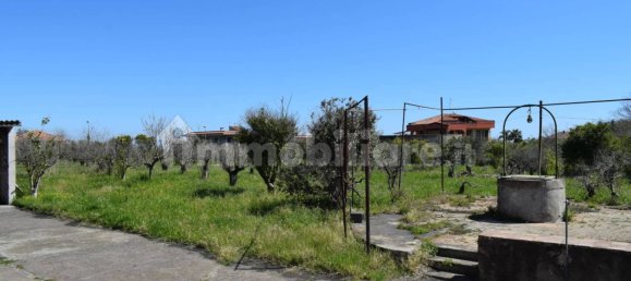 Здание с 5 комнатами в Ачиреале, Италия № 373026 3