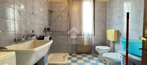 8 rooms House in Cittadella, Italy No. 2046 7