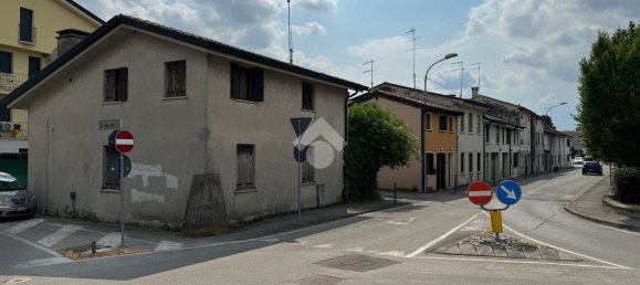 8 rooms House in Cittadella, Italy No. 2046 2