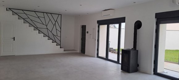 4 chambres Maison à Sainville, France No. 73058 3