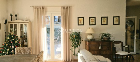 4 bedrooms Villa in Frejus, France No. 291181 9