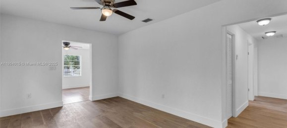 245.82m² Land for sale in Miami, Miami-Dade, Florida, USA № 614242 12