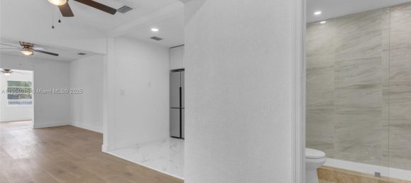 245.82m² Land for sale in Miami, Miami-Dade, Florida, USA № 614242 18