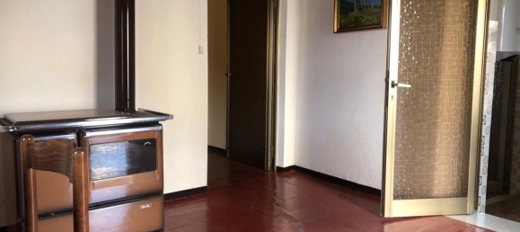 4 rooms House in Corniglio, Italy No. 91795 7