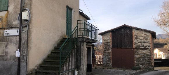 4 rooms House in Corniglio, Italy No. 91795 3