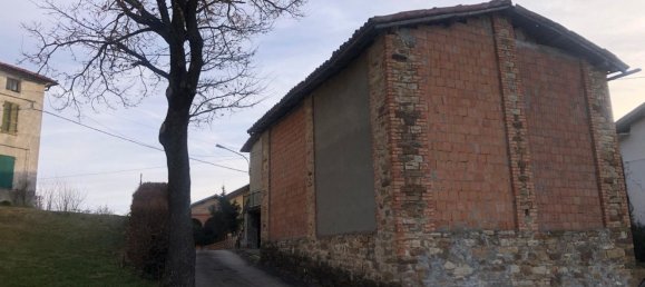 4 rooms House in Corniglio, Italy No. 91795 8