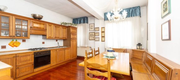 4 Schlafzimmer Wohnung in Jesolo, Italy, Nr. 334881 9