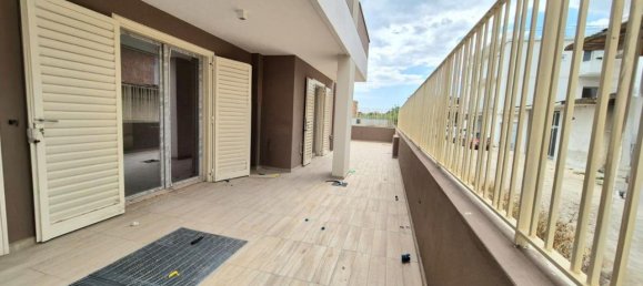 3 rooms Apartment in Caivano, Italy No. 114357 5