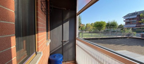 5 bedrooms Apartment in Chivasso, Italy No. 313303 5