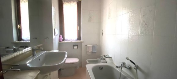 5 bedrooms Apartment in Chivasso, Italy No. 313303 10