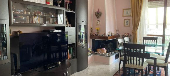 5 bedrooms Apartment in Chivasso, Italy No. 313303 7