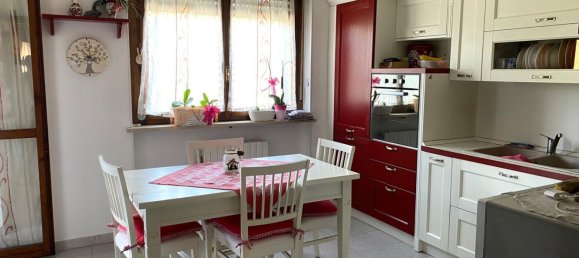 5 bedrooms Apartment in Chivasso, Italy No. 313303 3