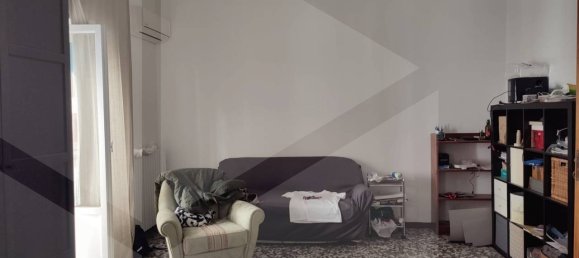 Apartamento de 5 divisões em Bari, Italy N.º 33849 5