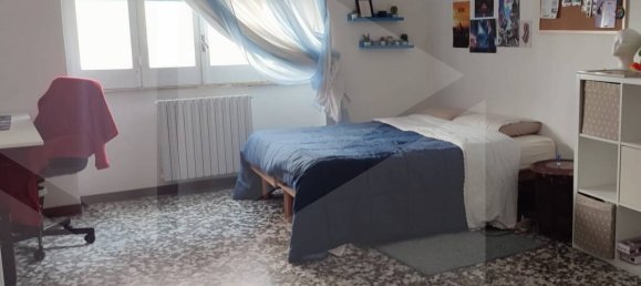 Apartamento de 5 divisões em Bari, Italy N.º 33849 7