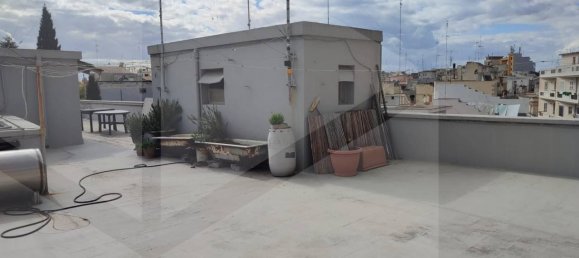Apartamento de 5 divisões em Bari, Italy N.º 33849 34