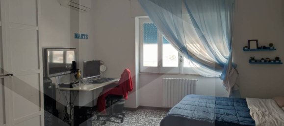 Apartamento de 5 divisões em Bari, Italy N.º 33849 9