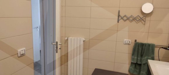 Apartamento de 5 divisões em Bari, Italy N.º 33849 19