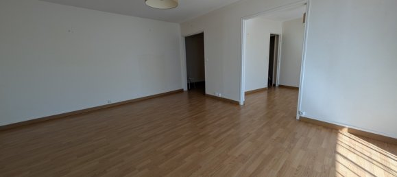2 bedrooms Apartment in Orleans, France No. 154096 3