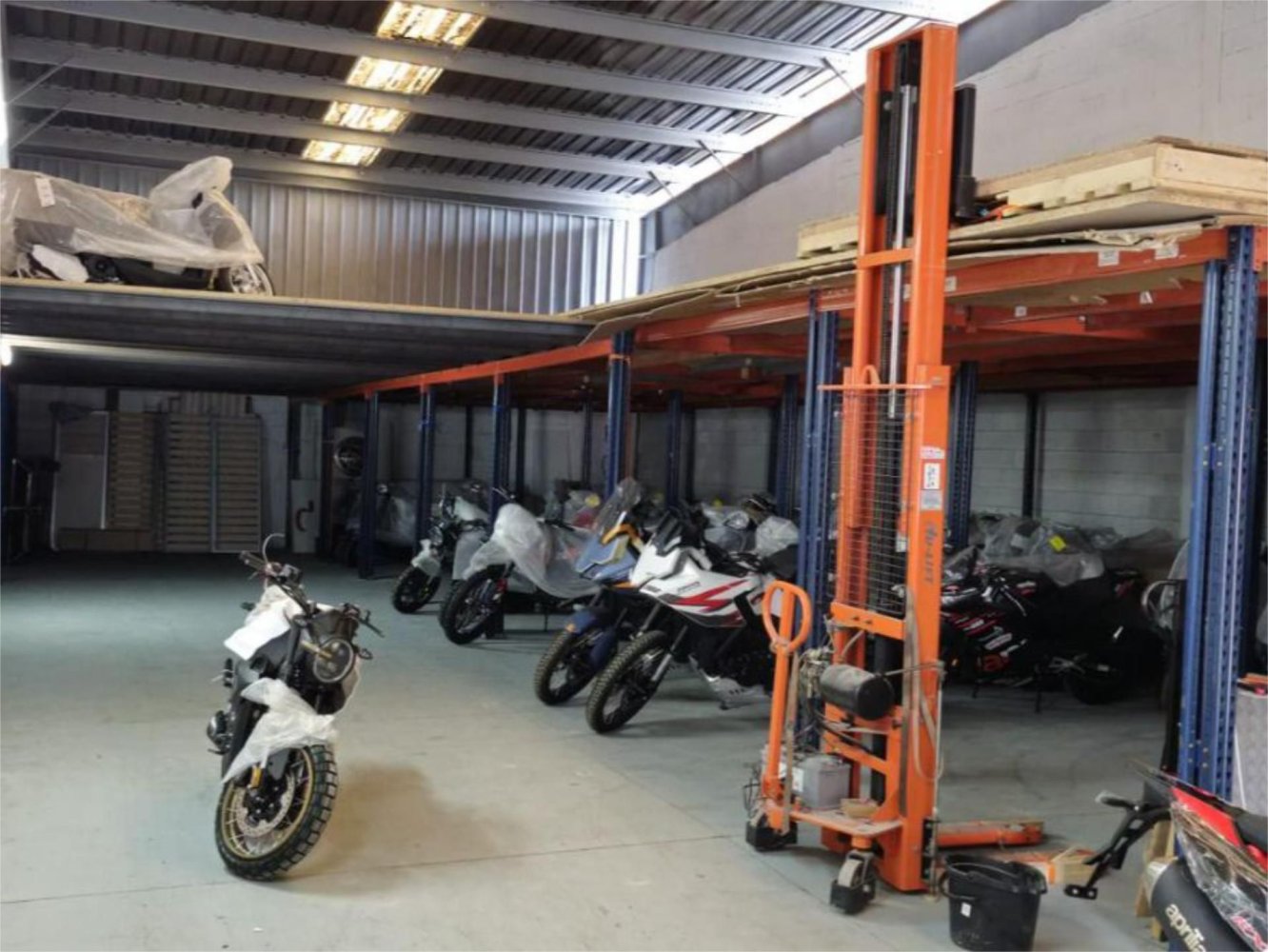 Armazém em Fuengirola, Spain 300 m² N.º 224291