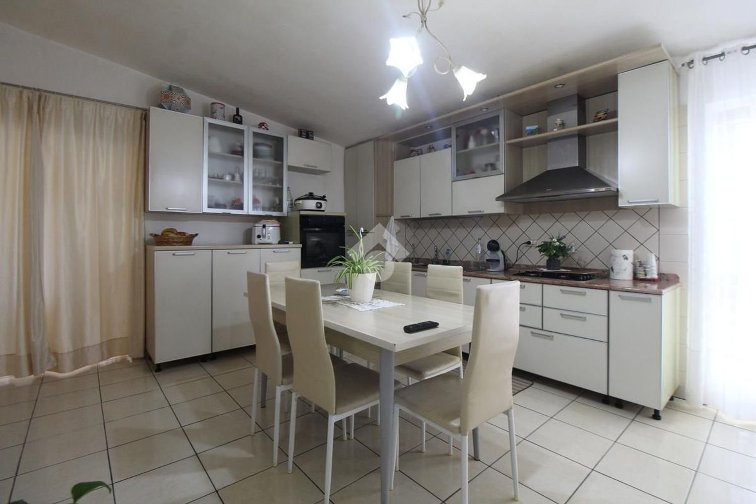 4 غرف نوم شقة في Reggio Calabria, Italy رقم 374614